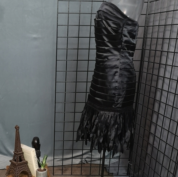 Y2K Vintage Black Pleated Satin Embroidered Sequins Strapless Cocktail Dress - Picture 6 of 8